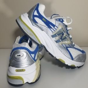 Women's New Balance Running shoe Size7-WR1…